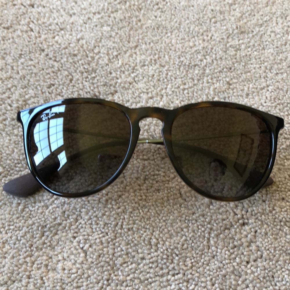 Ray Ban Sunglasses - Polarized